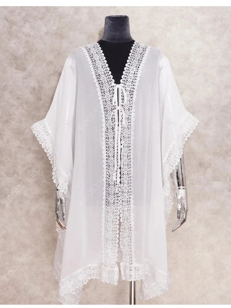 Poncho de Plage en Dentelle Florale