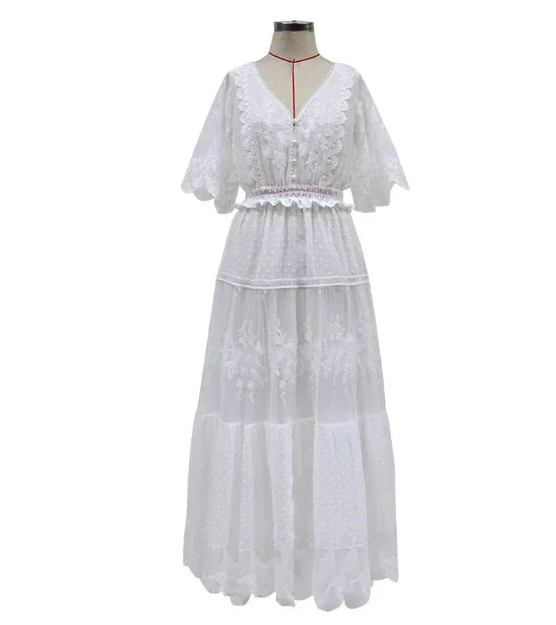 Robe Blanche Brodée en Coton