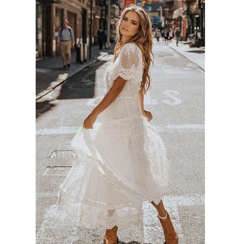 Robe Blanche Brodée en Coton